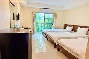 Palmhug Hotel