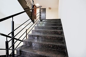 Fabhotel Kamran Residency