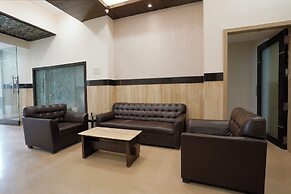 Fabhotel Kamran Residency