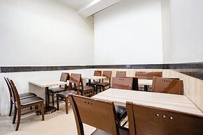 Fabhotel Kamran Residency