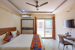 Fabhotel Starlight Sanctuary