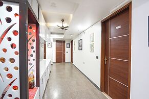 Fabhotel Golden Eye Inn