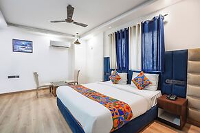 Fabhotel Golden Eye Inn