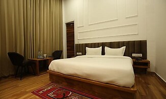 Fabhotel Amar Villa