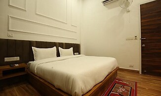 Fabhotel Amar Villa