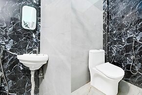 Fabhotel Rb Palace