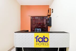 Fabhotel Rb Palace