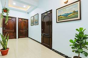 Fabhotel Rb Palace