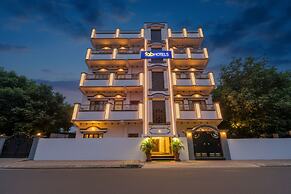 Fabhotel Rb Palace