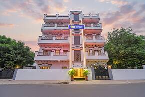 Fabhotel Rb Palace