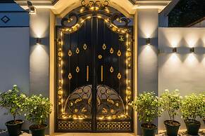 Fabhotel Rb Palace