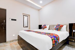 Fabhotel Padmakar Kashi