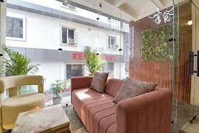 Fabhotel Royal Portico