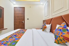 Fabhotel Royal Portico