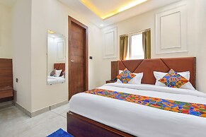 Fabhotel Royal Portico