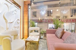 Fabhotel Royal Portico