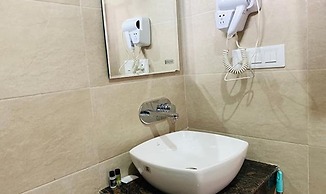 Fabhotel Burans Residency