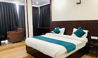 Fabhotel Burans Residency