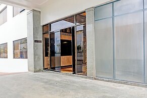 Fabhotel Grand Palace