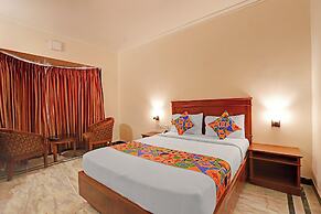 Fabhotel Grand Palace