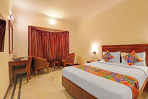 Fabhotel Grand Palace