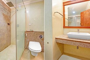 Fabhotel Grand Palace