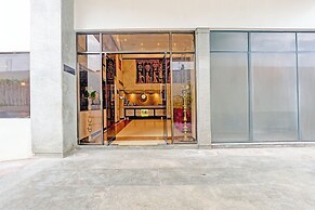 Fabhotel Grand Palace