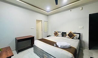 Fabhotel Bluemoon Residency