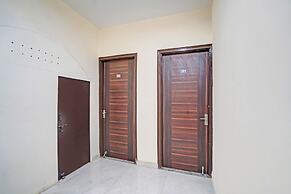 Fabhotel Comfort Inn