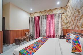 Fabhotel Comfort Inn