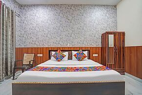 Fabhotel Comfort Inn