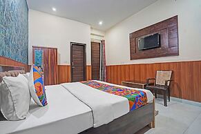 Fabhotel Comfort Inn