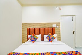 Fabhotel Lexus Grand