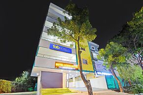 Fabhotel Lexus Grand