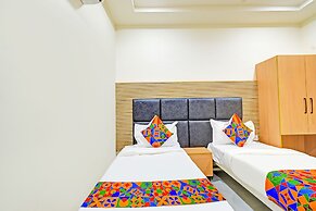 Fabhotel Lexus Grand