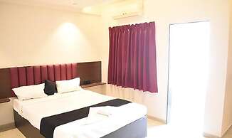 Fabhotel Lotus Executive