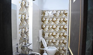 Fabhotel Lotus Executive