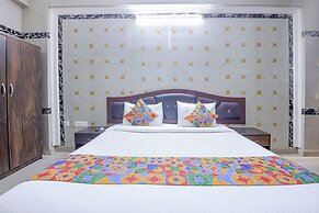 Fabexpress Le Royal Inn