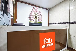 Fabexpress Le Royal Inn