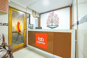 Fabexpress Le Royal Inn