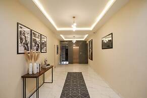 Fabhotel Lazeeno
