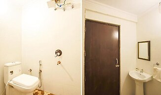 Fabhotel Lazeeno