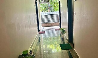 Fabhotel The Hide Away