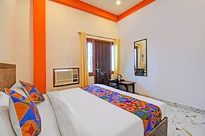 Fabexpress Vista Inn