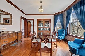 6 Bed Whole House In Chicagolands Trendy Berwyn 6 Bedroom Home