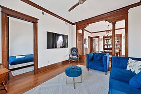 6 Bed Whole House In Chicagolands Trendy Berwyn 6 Bedroom Home