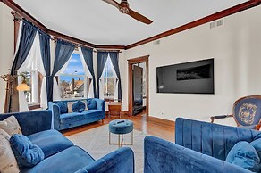 6 Bed Whole House In Chicagolands Trendy Berwyn 6 Bedroom Home