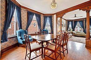 6 Bed Whole House In Chicagolands Trendy Berwyn 6 Bedroom Home