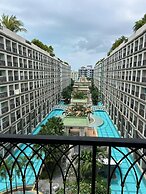 Teak GSR - Dusit Grand Park 2