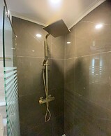 Teak GSR - Dusit Grand Park 2